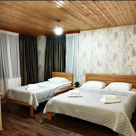 Lastili Inn Hotel Местия Екстериор снимка