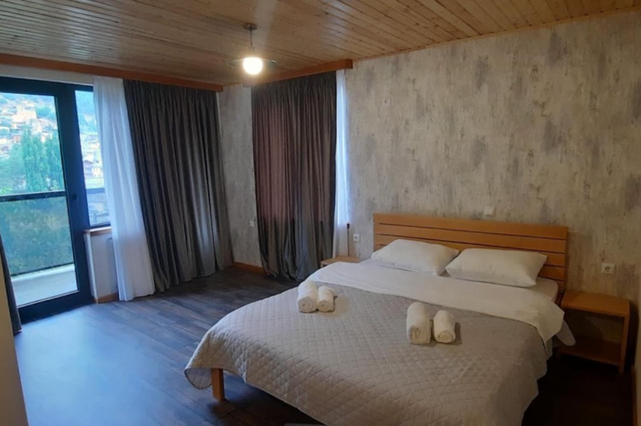 Lastili Inn Hotel Местия Екстериор снимка